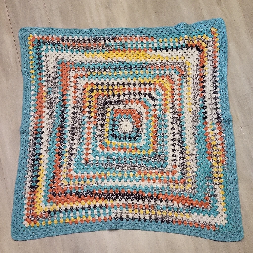 Crocheted Granny Square Throw‎ Lap Blanket Handmade Knit Colorful